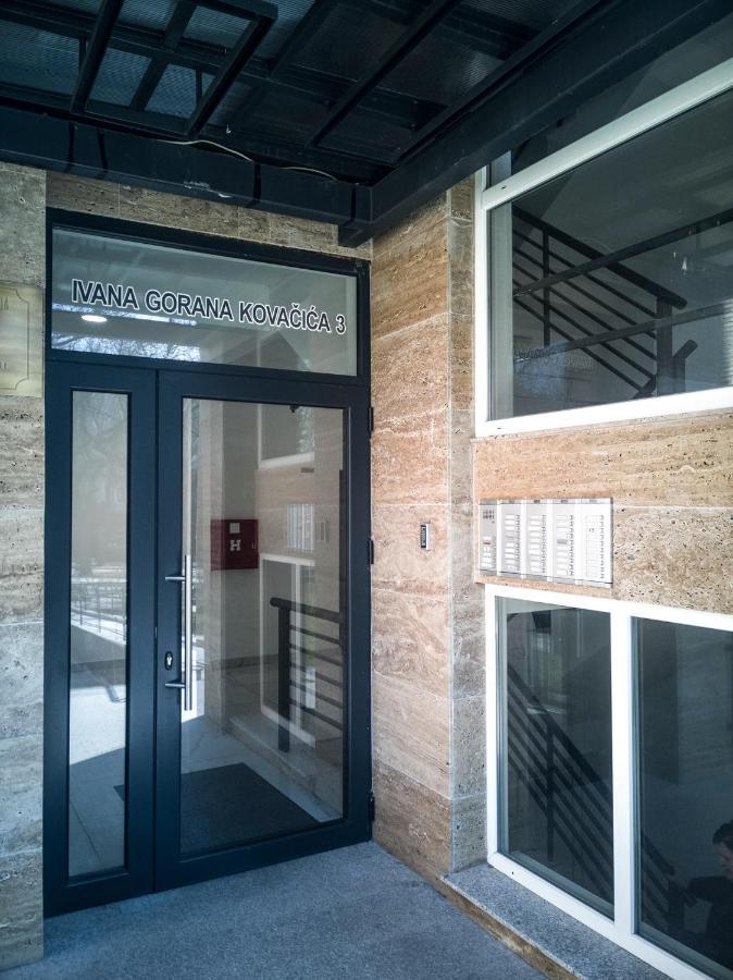 Raw Industrial City Apartment Subotica Exterior photo